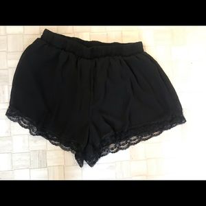 Black lace trim shorts L